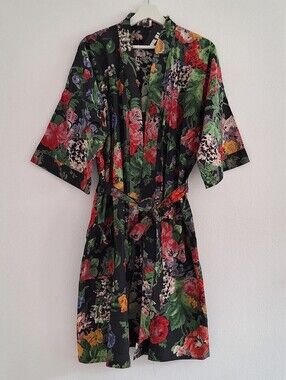 NWT Royal Silk Vintage Floral Black Short Kimono Robe with Tie Waist